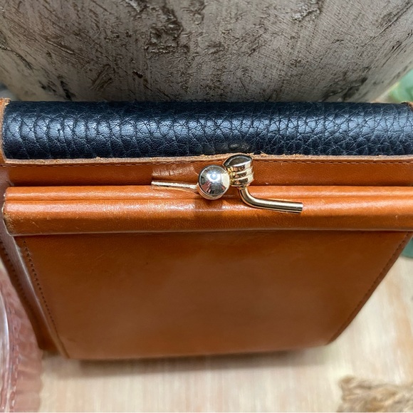 Dooney & Bourke Vintage Wallet - Black/Brown Pebbled Leather *Crosslisted* - Picture 4 of 8